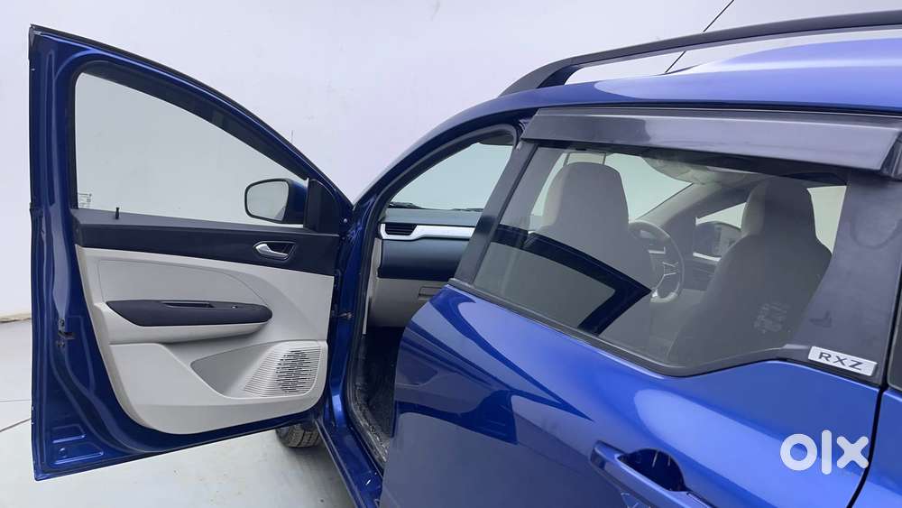 Renault Triber Rxz, 2021, Petrol