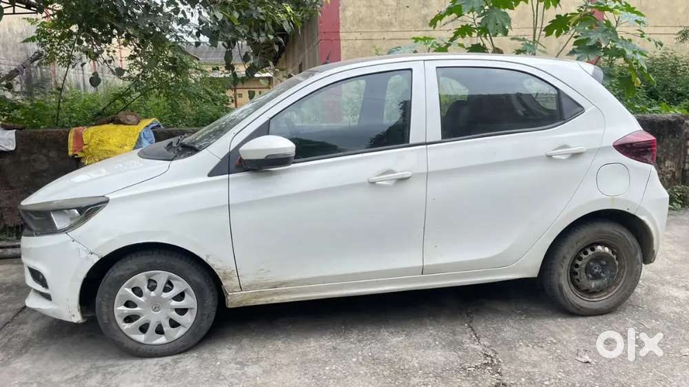 Tata Tiago Petrol Xt