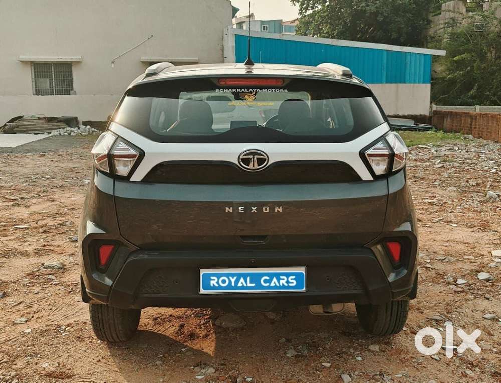 Tata Nexon 1.2 Revotron Xma Amt (s), 2023, Petrol