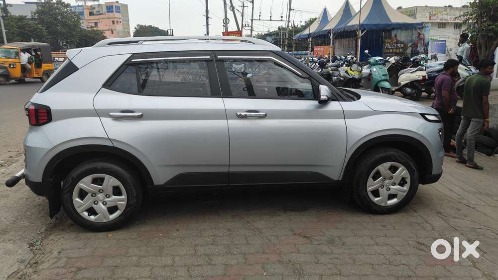 Hyundai Venue S Plus Mt 1.2 Kappa, 2023, Petrol
