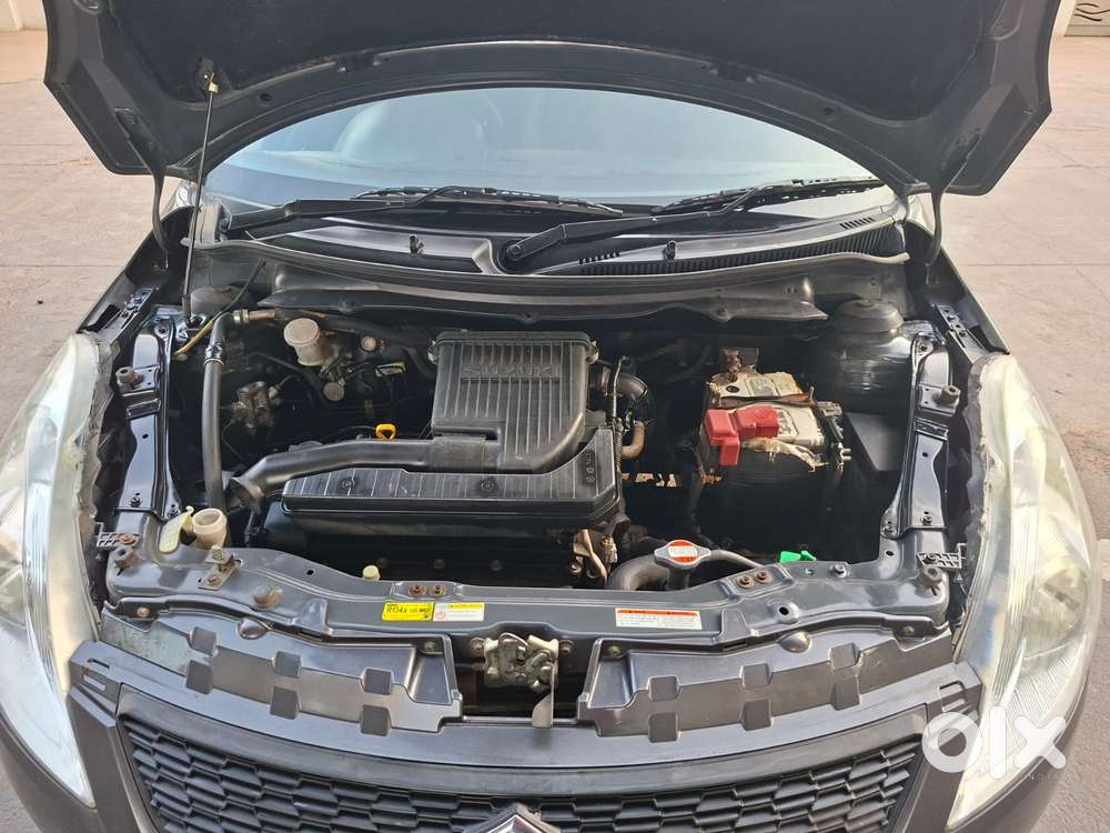 Maruti Suzuki Swift Vxi + Manual, 2017, Petrol