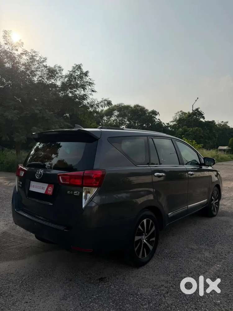 Toyota Innova Crysta 2022 2.4z Automatic