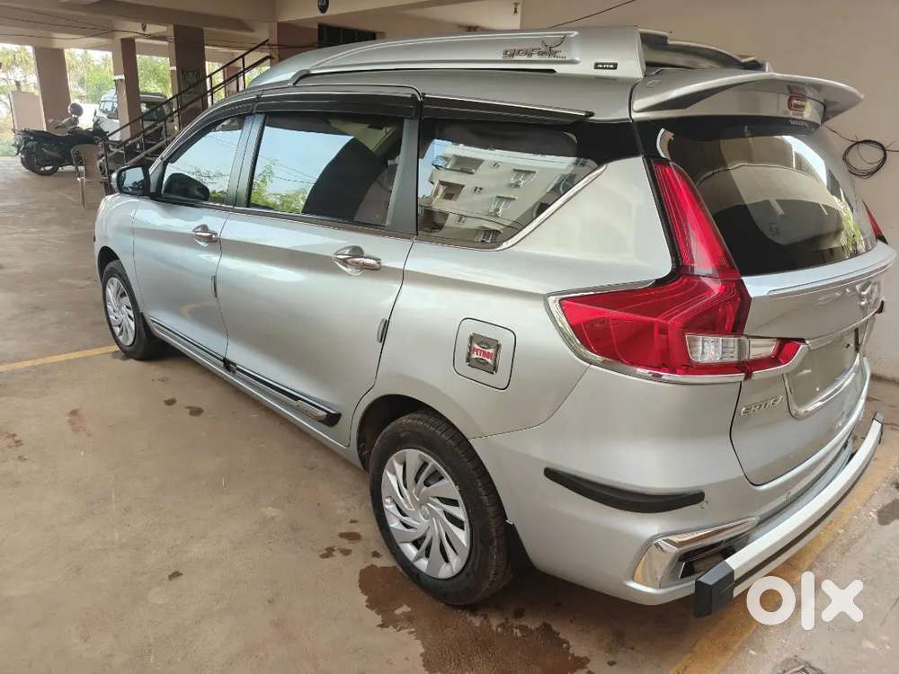 Ertiga 1.5 Engine, Petrol, Splender Silver Colour
