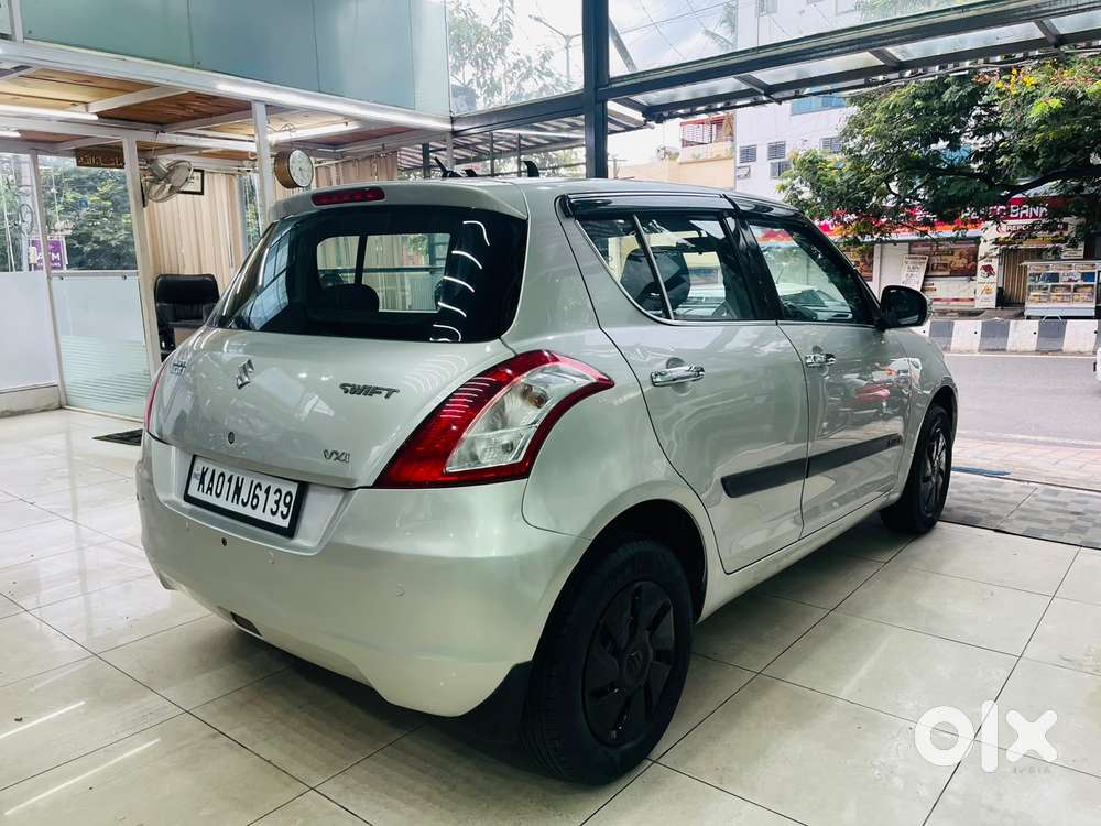 Maruti Suzuki Swift Vxi 1.2 Abs Bs-iv, 2014, Petrol