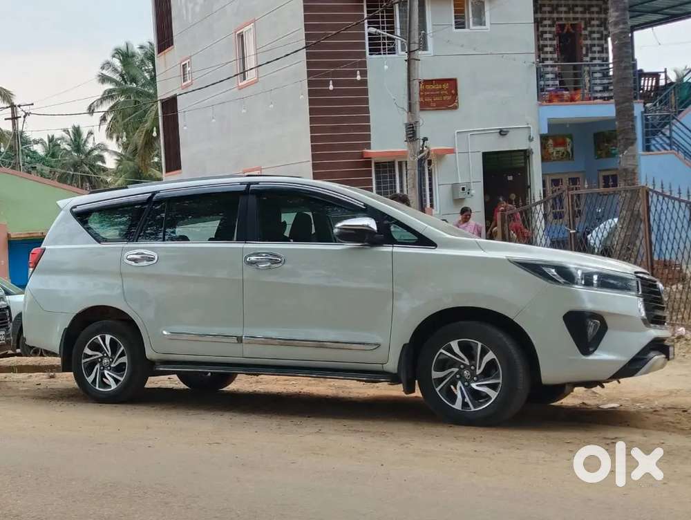 Toyota Innova Crysta 2022 Variant Diesel