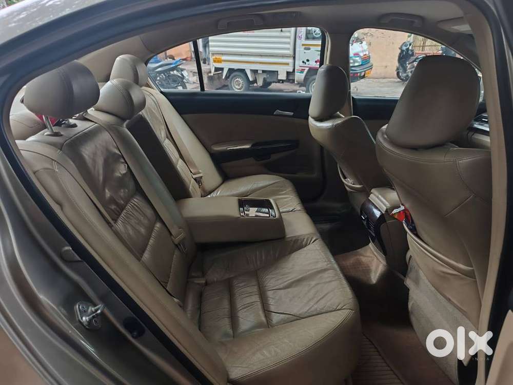 Honda Accord 2010 2.4at Excellent Condition