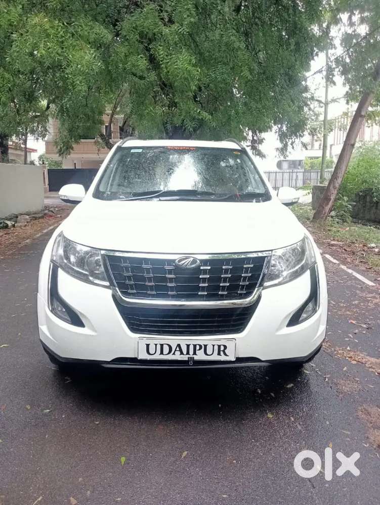 Mahindra Xuv500 W11 Sunroof  2019 Diesel  30000 Km Drivenrj27