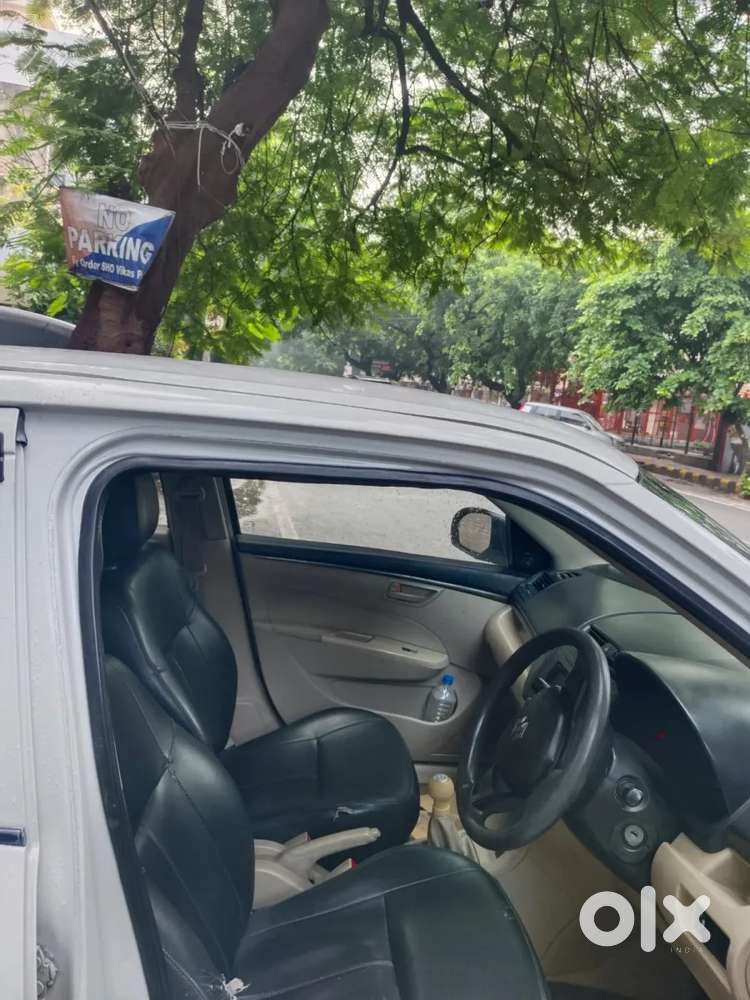 Maruti Suzuki Swift Dzire 1.2 Lxi Bsiv, 2017, Petrol