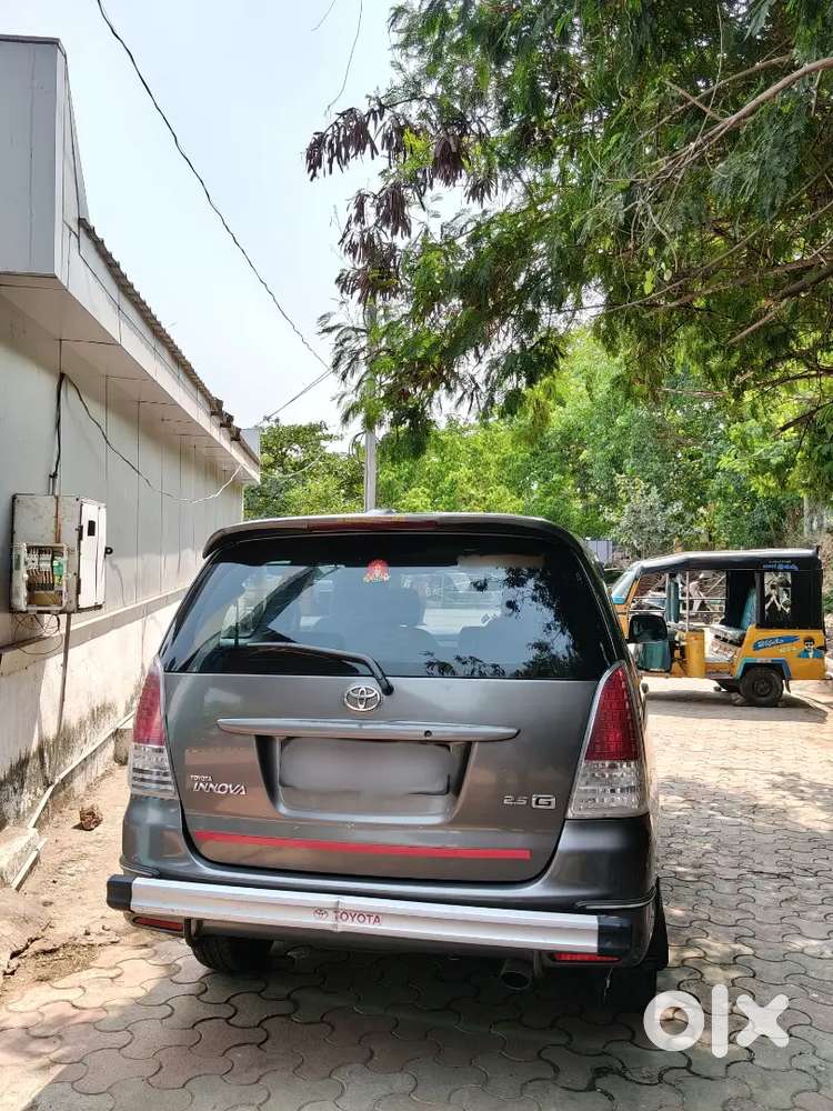 Toyota Innova 2010 Diesel Well Maintained