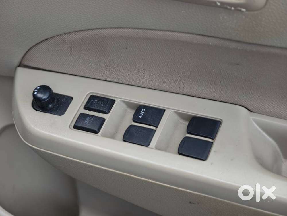 Maruti Suzuki Swift Dzire Vxi(o) Amt, 2012, Petrol