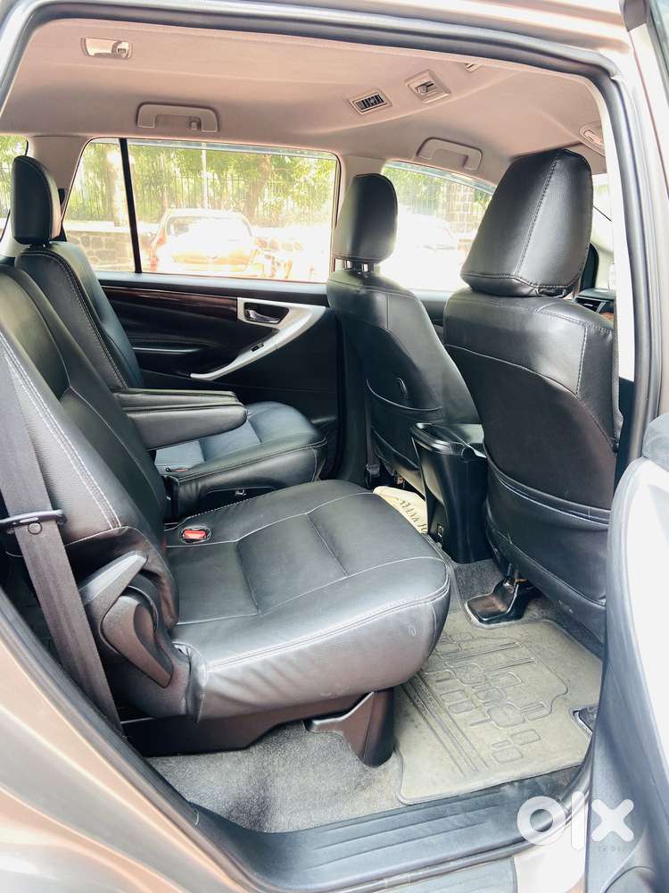 Toyota Innova Crysta 2.4 G Plus Mt, 2016, Diesel