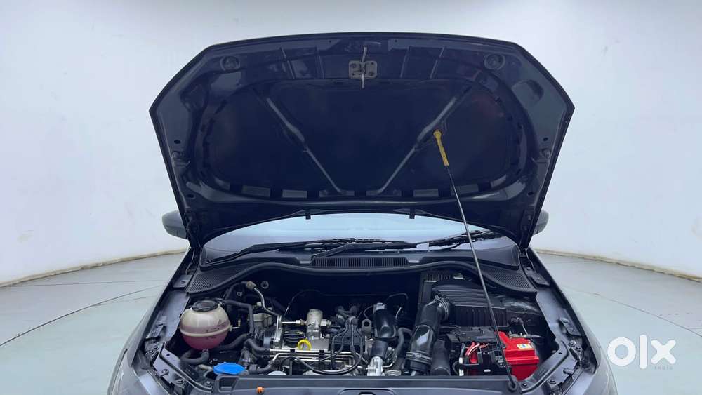 Volkswagen Vento 1.2 Tsi Highline At, 2017, Petrol