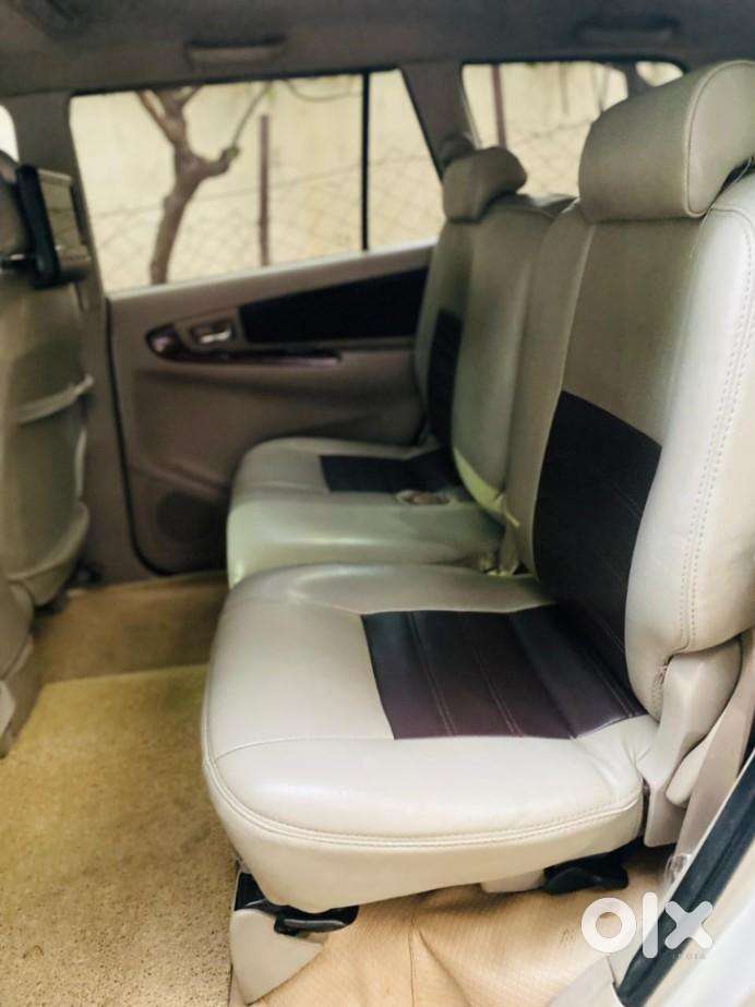 Toyota Innova 2.5 V 8 Str, 2014, Diesel