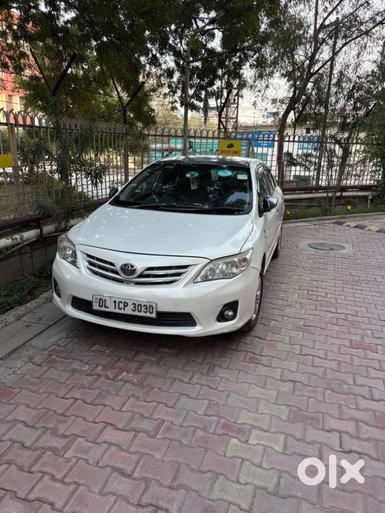 Toyota Corolla Altis 2010-2013 G, 2011, Petrol