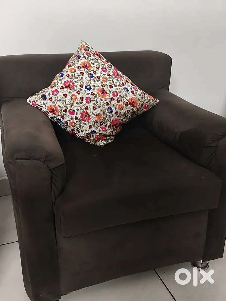 5 Seater Sofa Set (3+1+1)