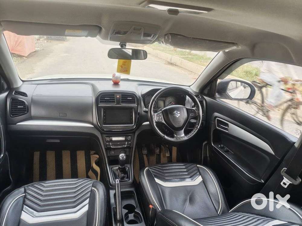 Maruti Suzuki Brezza 1.5 Zxi Plus At Smart Hybrid, 2021, Petrol