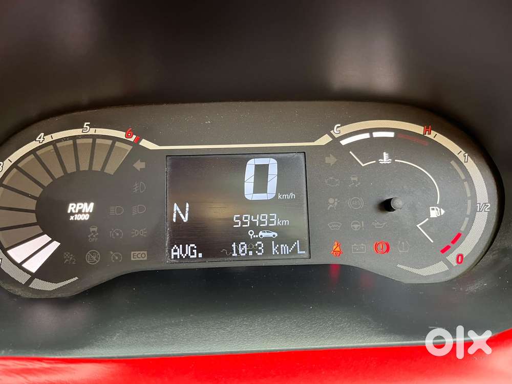 Nissan Magnite Kuro Edition Petrol Amt, 2025, Petrol