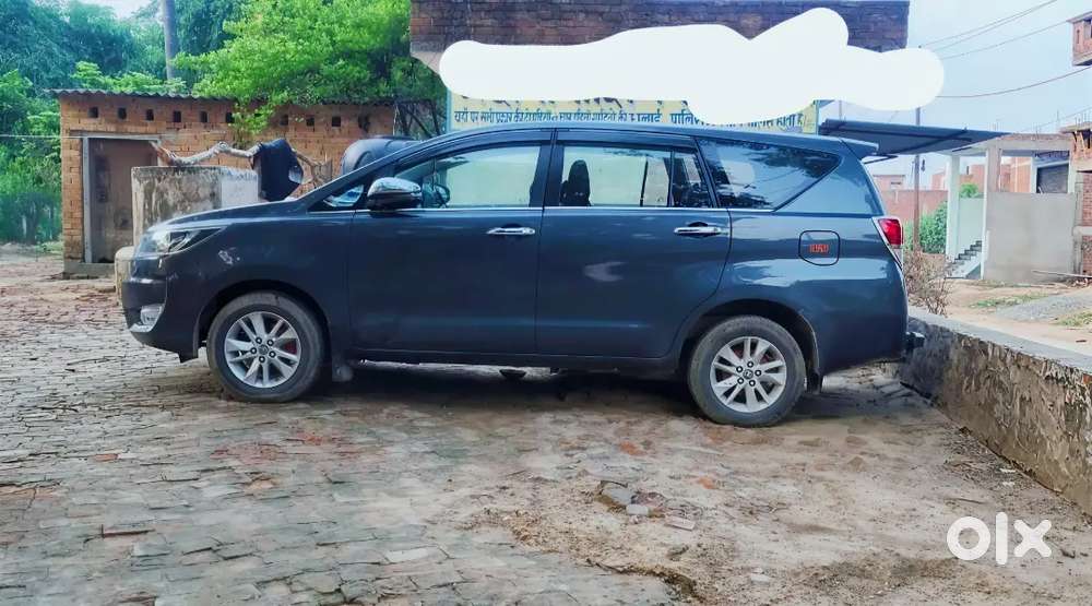 Toyota Innova Crysta 2016