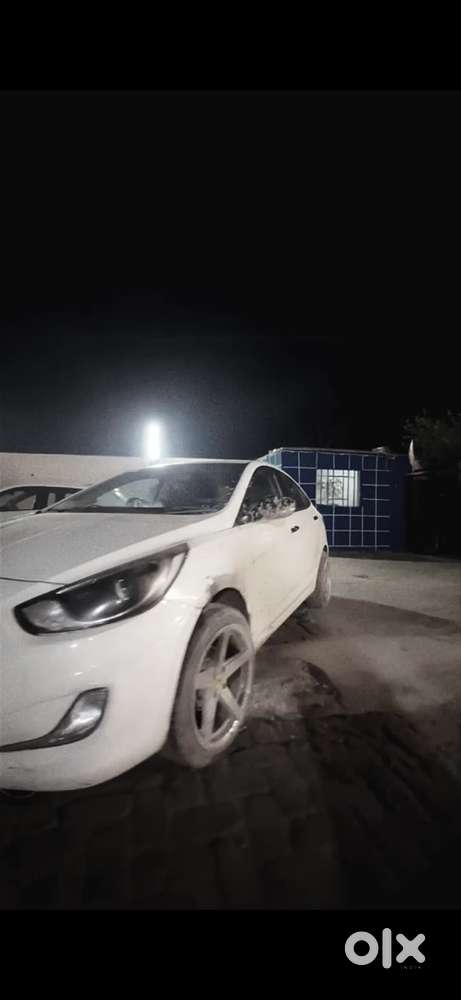 Hyundai Verna Petrol 2014