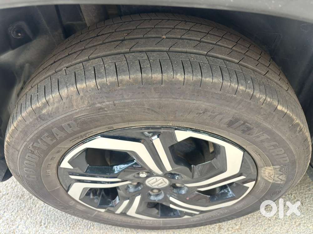 Maruti Suzuki Vitara Brezza Lxi 2022 (converted To Zxi+)  48000 Km