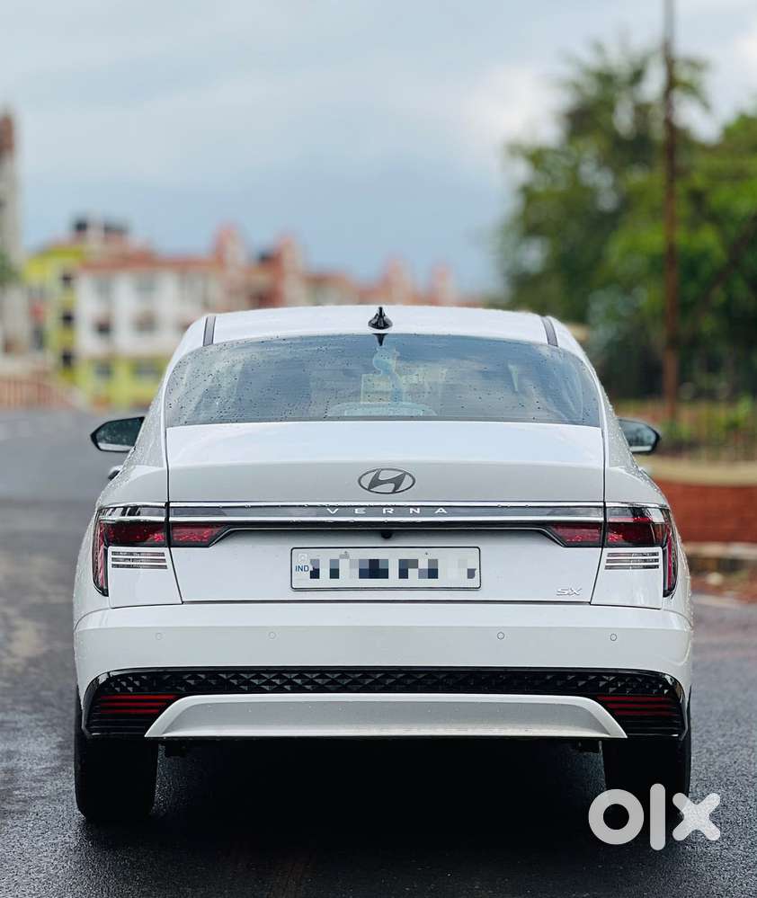 Hyundai Verna 1.5 Sx Petrol Mt, 2023, Petrol
