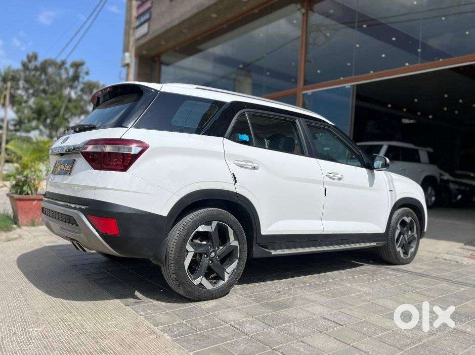 Hyundai Alcazar 2.0 Platinum (o) Petrol At 7 Str, 2022, Petrol