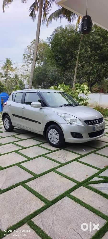 Maruti Suzuki Swift 1.2 Vxi (o), 2013, Petrol