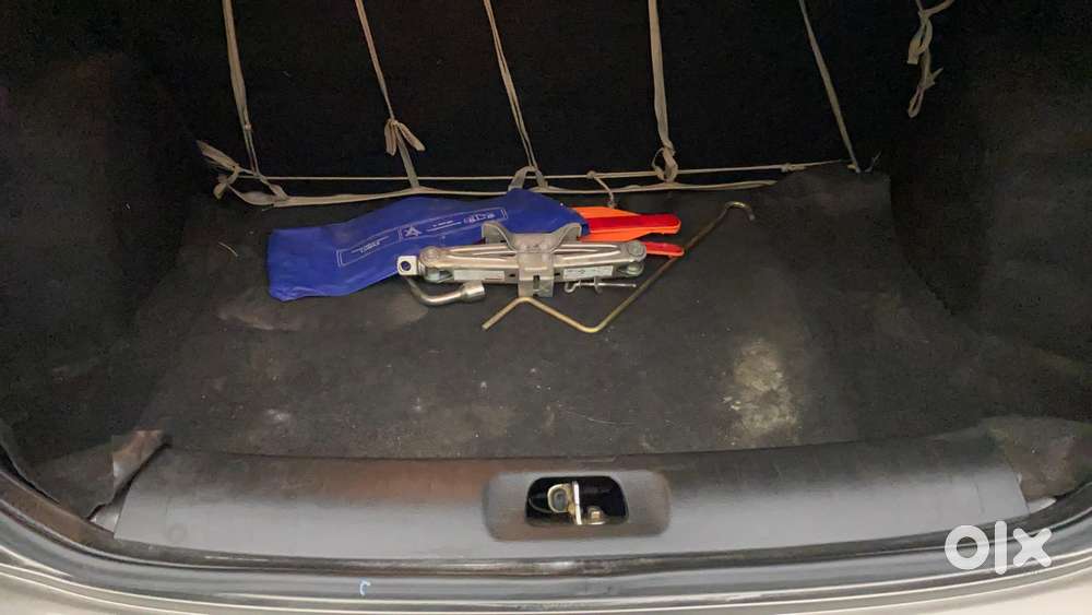 Maruti Suzuki Swift Dzire 1.2 Vxi Bsiv, 2016, Petrol