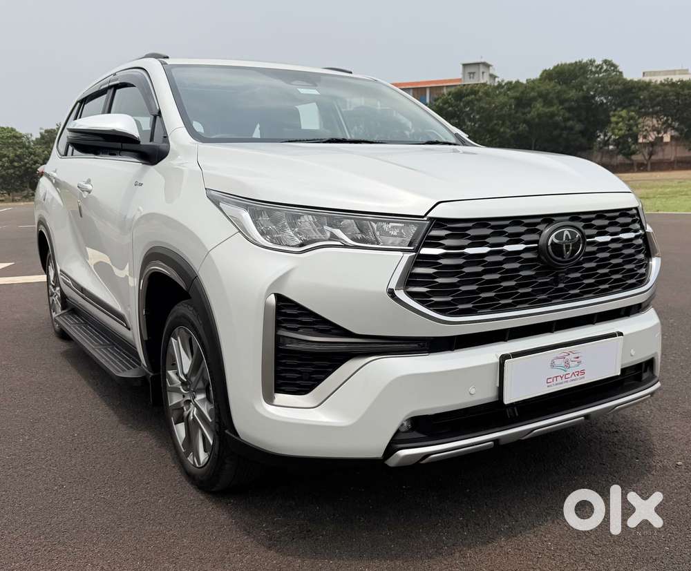 Toyota Innova Hycross 2.0 Zx (o) Hybrid 7 Str, 2025, Petrol