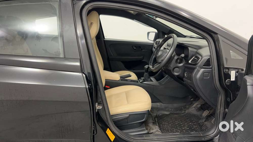 Tata Altroz 1.2 Xz Plus Dark Edition, 2021, Petrol