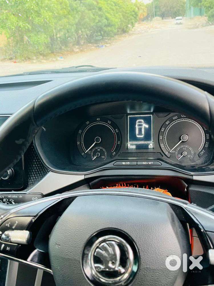 Skoda Kushaq 1.0 Tsi Ambition, 2023, Petrol