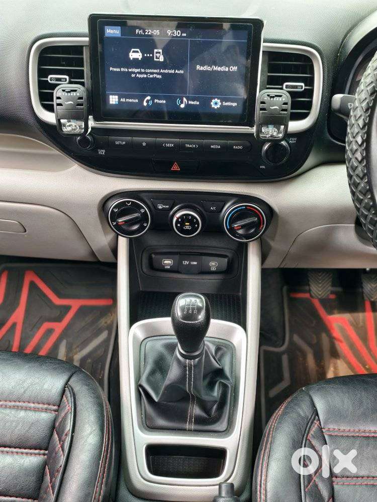 Hyundai Venue S (o) 1.2 Petrol Knight Edition, 2023, Petrol