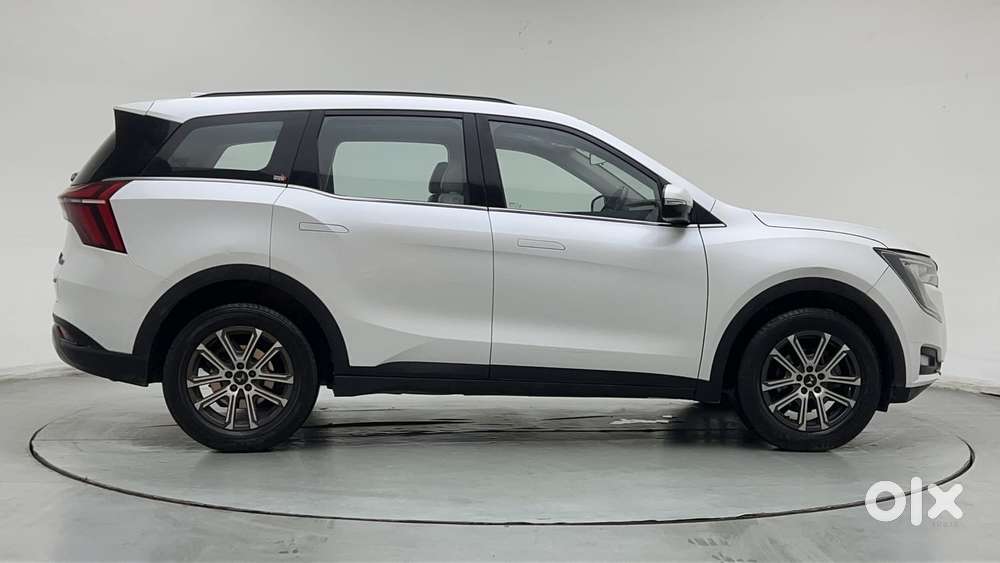 Mahindra Xuv700 2.0 Ax 7 Petrol At Str, 2024, Petrol