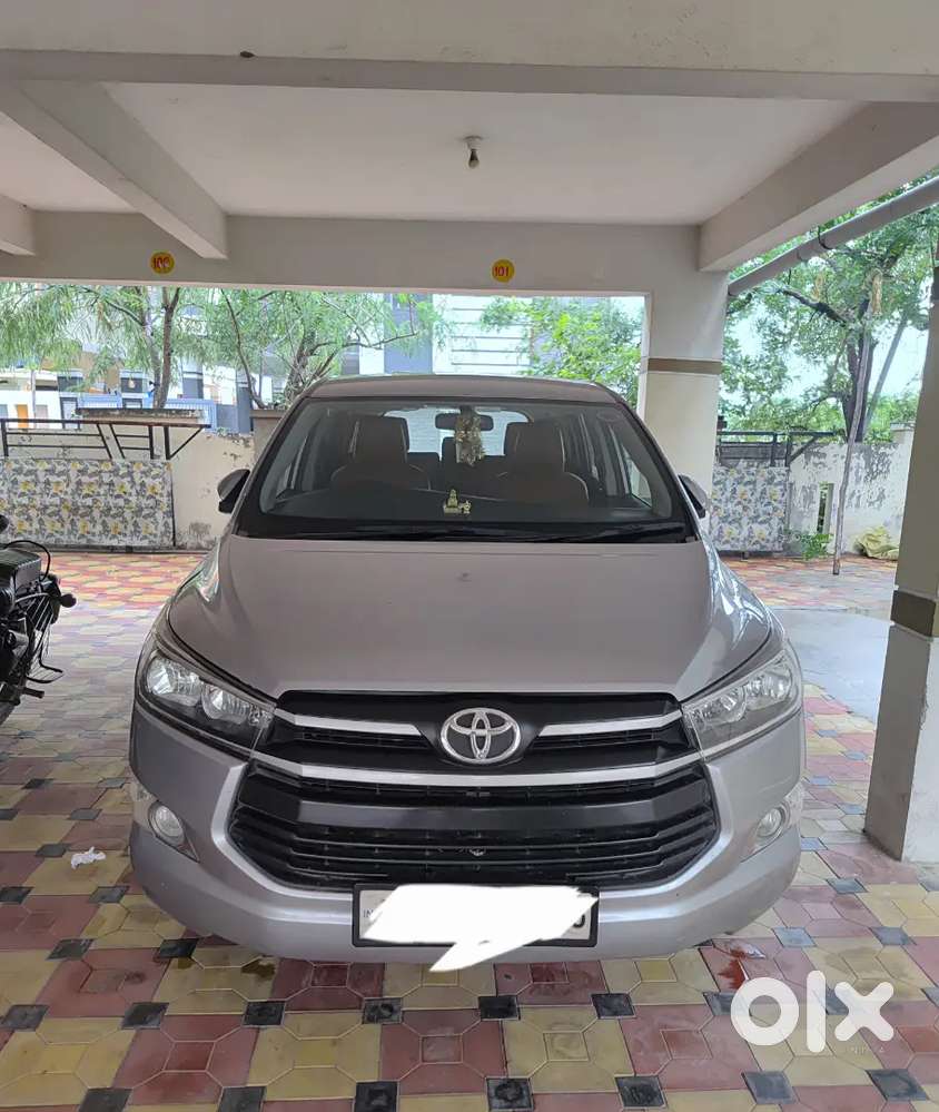 Toyota Innova Crysta 2.4g 8 Seater Full Showroom Record