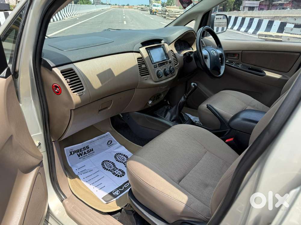 Toyota Innova 2.5 G (diesel) 7 Seater Bs Iv, 2015, Diesel