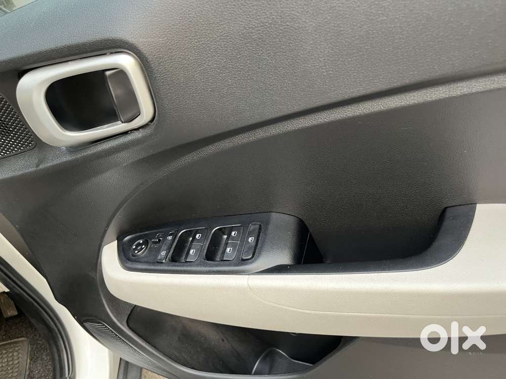 Hyundai Venue S 1.2 Petrol, 2023, Petrol