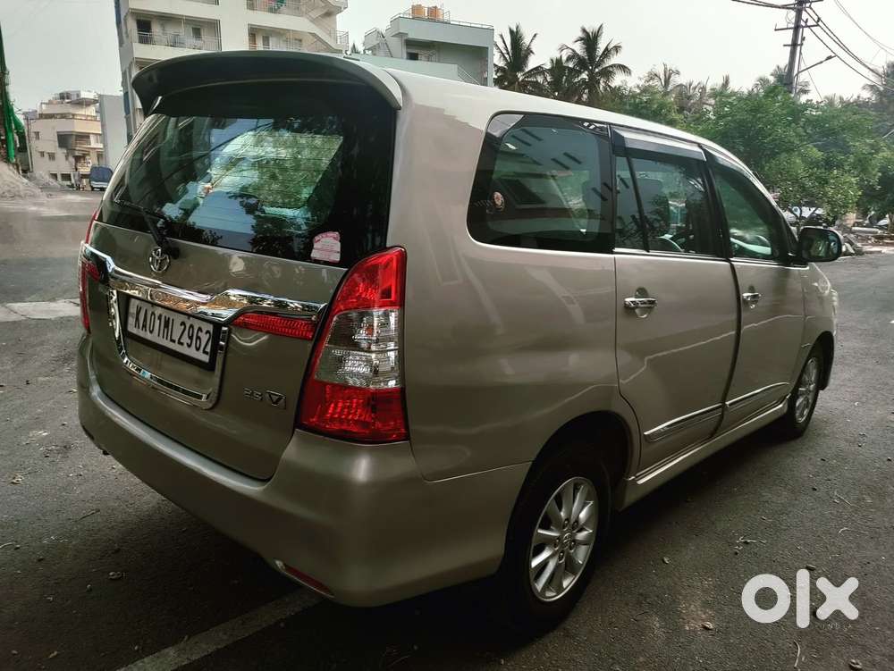 Toyota Innova 2.5 V 8 Str, 2014, Diesel