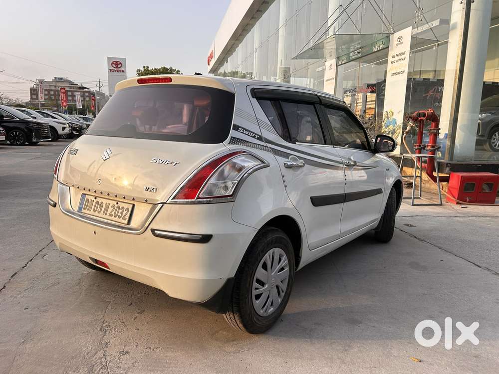 Maruti Suzuki Swift Vxi Abs Bsiv, 2018, Petrol