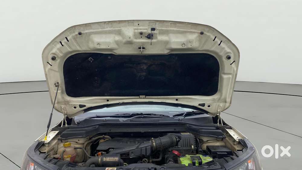 Mahindra Xuv300 1.2 W6 Amt Petrol, 2021, Petrol