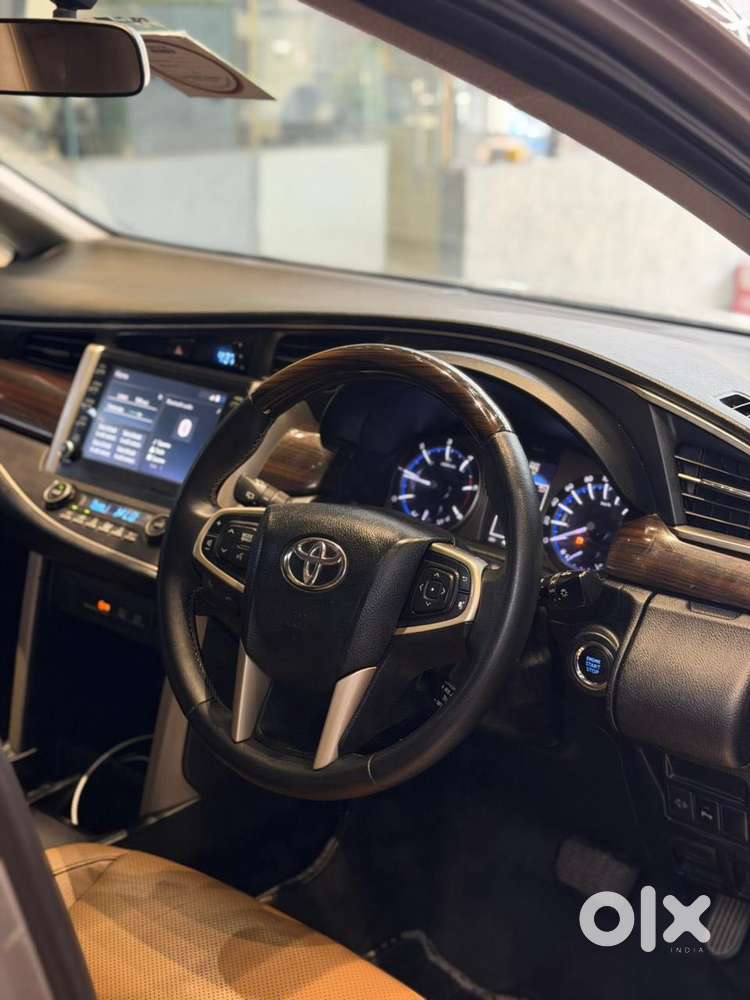Toyota Innova Crysta 2.8 Zx At 7 Seater, 2021, Diesel