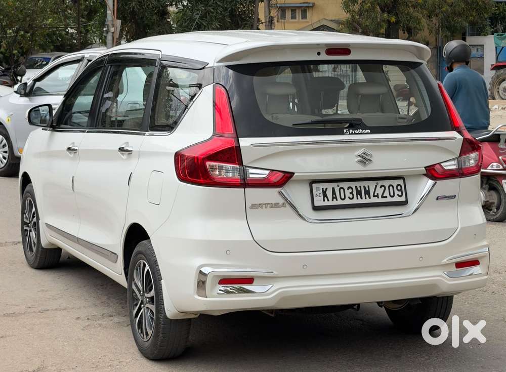 Maruti Suzuki Ertiga 1.5 Zxi Plus Shvs, 2022, Petrol