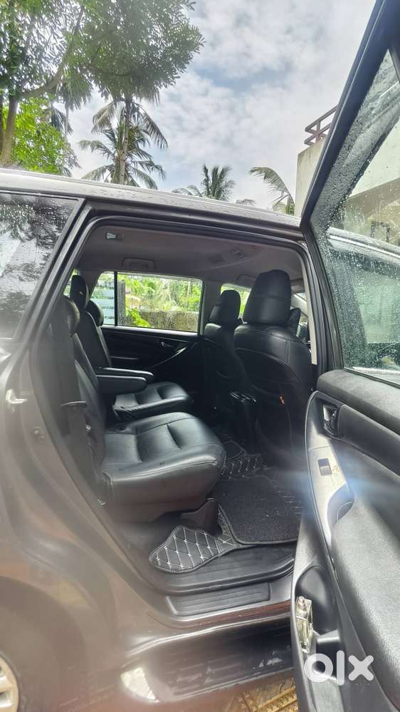 Toyota Innova Crysta 2.4 G 2019