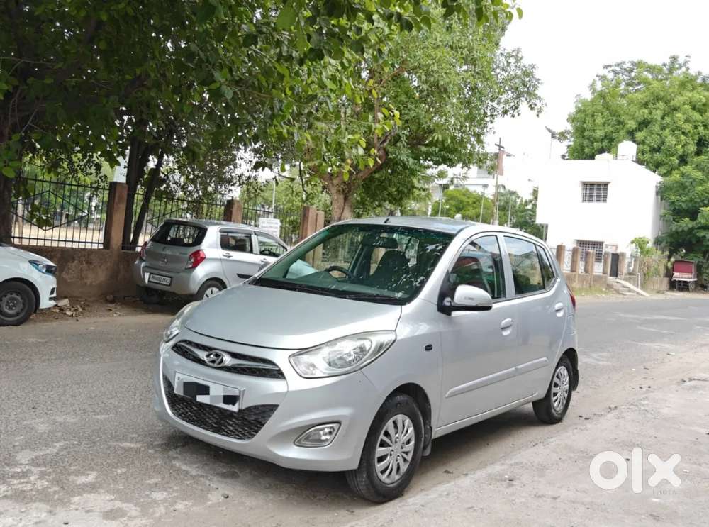 Hyundai I10 Sportz At, 2013, Petrol