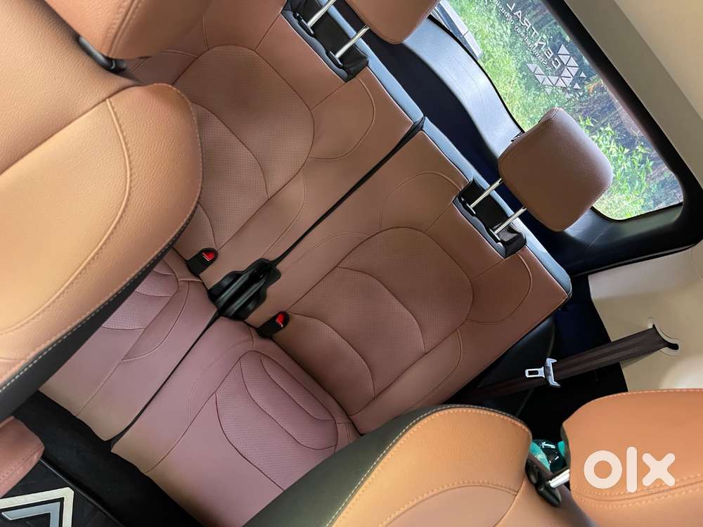 Mg Hector Plus 2023 Petrol Well Maintained