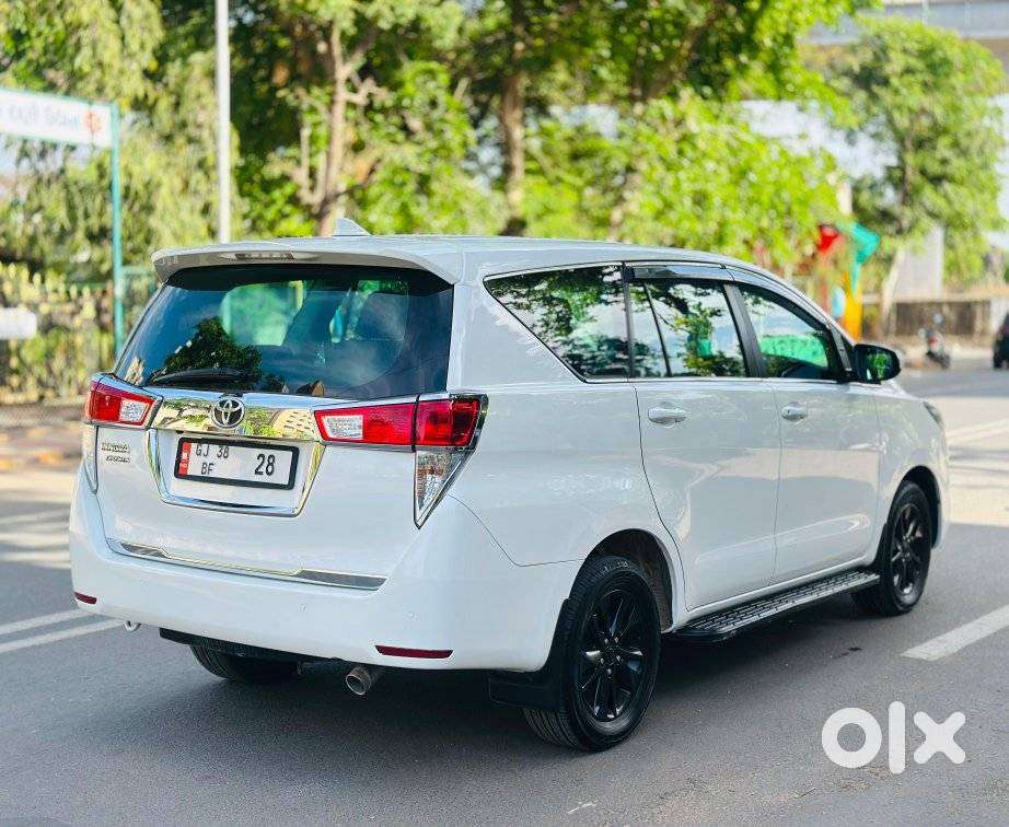 Toyota Innova Crysta 2.4 Gx Limited Edition 8 Str, 2023, Diesel