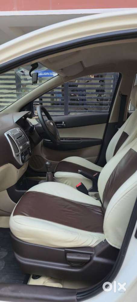 Hyundai I20 Petrol Cvt Magna Executive, 2012, Petrol