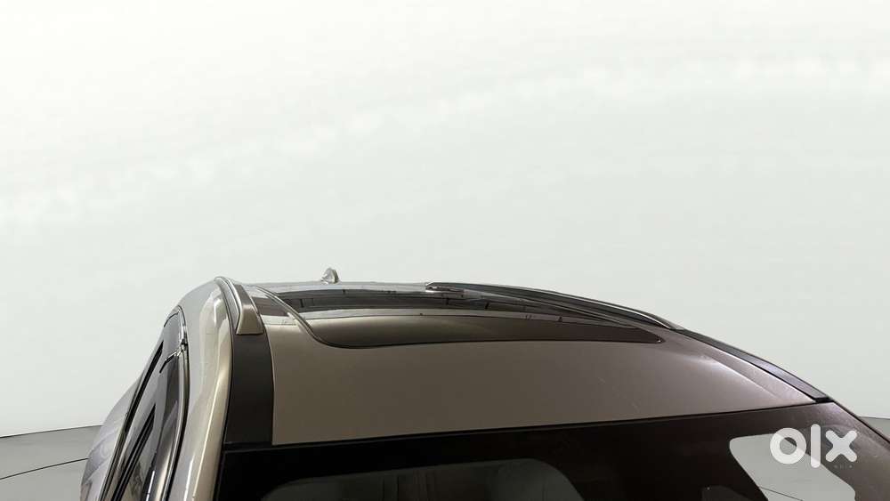 Mahindra Xuv700 2.0 Ax 7 Petrol At Luxury Pack Str, 2022, Petrol
