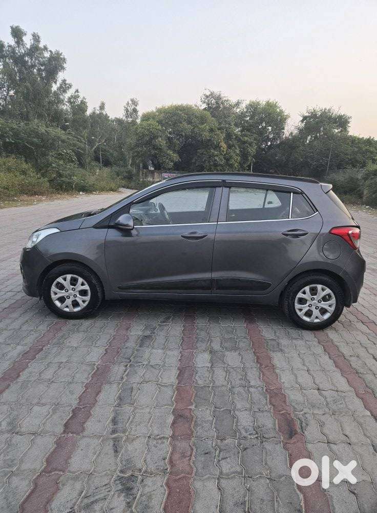 Hyundai Grand I10 Sportz, 2016, Petrol