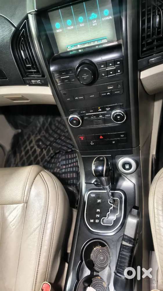 Mahindra Xuv500 1.99 Fwd W8 Automatic 2017