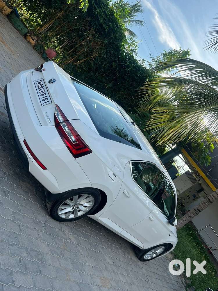 Skoda Superb Laurin 2016 Km Driven